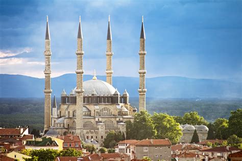 The Mosque of Selim II - A Symphony of Light and Architectural Majesty!